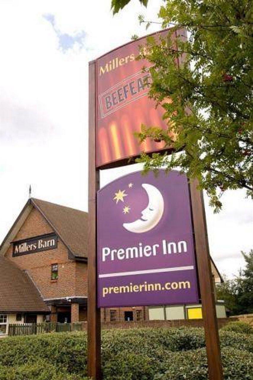 Premier Inn Nottingham West Экстерьер фото